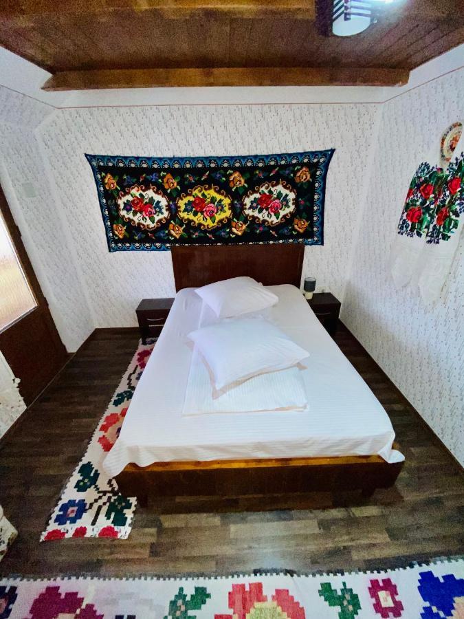 Floare De Maramures 1 Vadu Izei Exterior photo