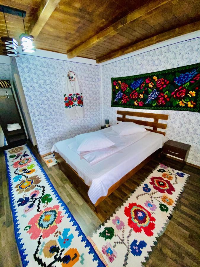 Floare De Maramures 1 Vadu Izei Exterior photo